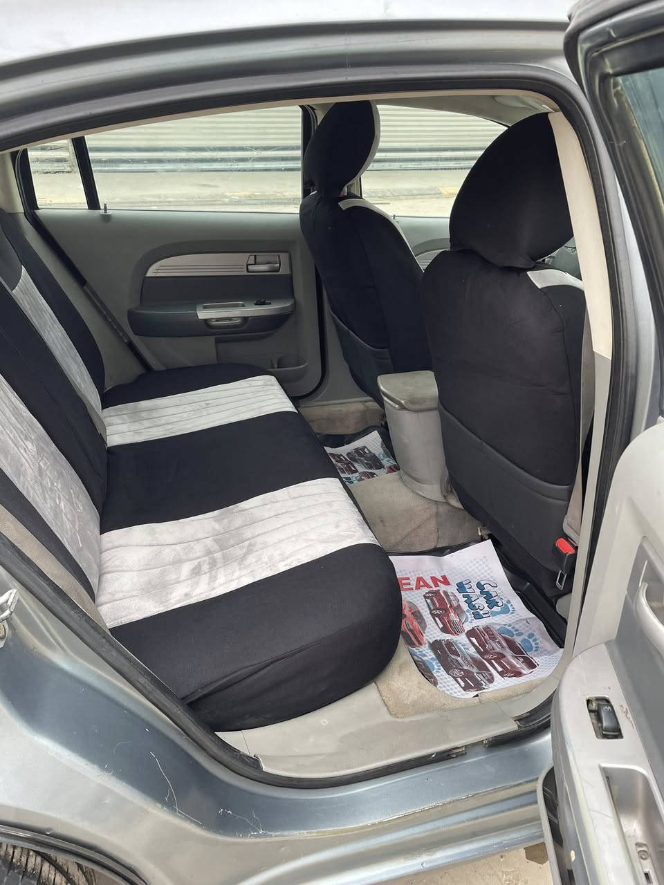 سي ٢٠٠ موديل ٢٠٠٨  حجم المحرك ٢٤٠٠ مبدل كير وعقل جديد سيارة مرتبه  سنويه جديده والهزه بعدها لشهر الرابع يلا تنتهي  باسمي السياره  تحويل  مباشر  بغداد مرور الغزاليه  رقم الدولي   مكاني  حي الجامعه  
رقم الهاتف بي واتساب ***********
