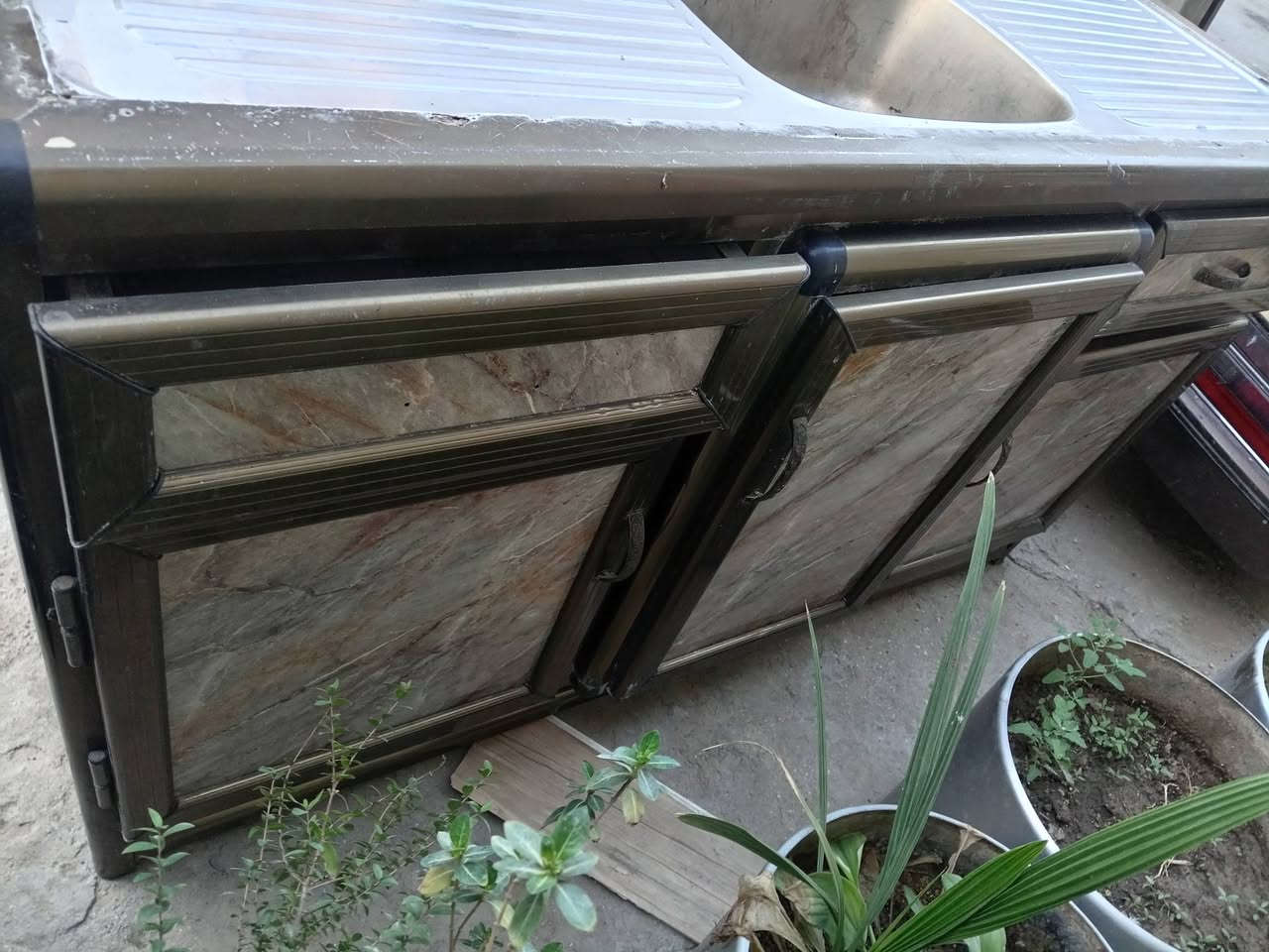 كاونتر مترين ٣ قطع نضيف مابي اي كسر السعر  ٢٢٥ الف


**إذا كنت صاحب هذا الإعلان وتريد حذفه لأي سبب، رجاءا أرسل رسالة إلى الدعم الفني**