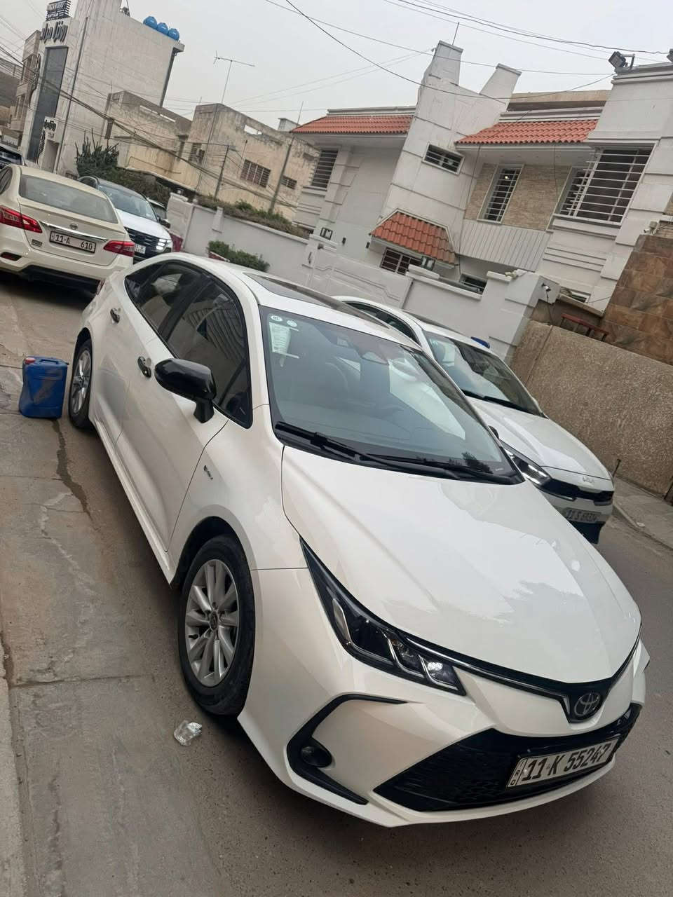 السلام عليكم 
كورلا هايبرد 2025
ماشية 13 الف
فتحة 
جلد 
رادار 
وباقي المواصفات
بيها بس هاي الرصعه البلباب موضحة بالصور ع وضعها  
السعر:157
***********
بغداد
