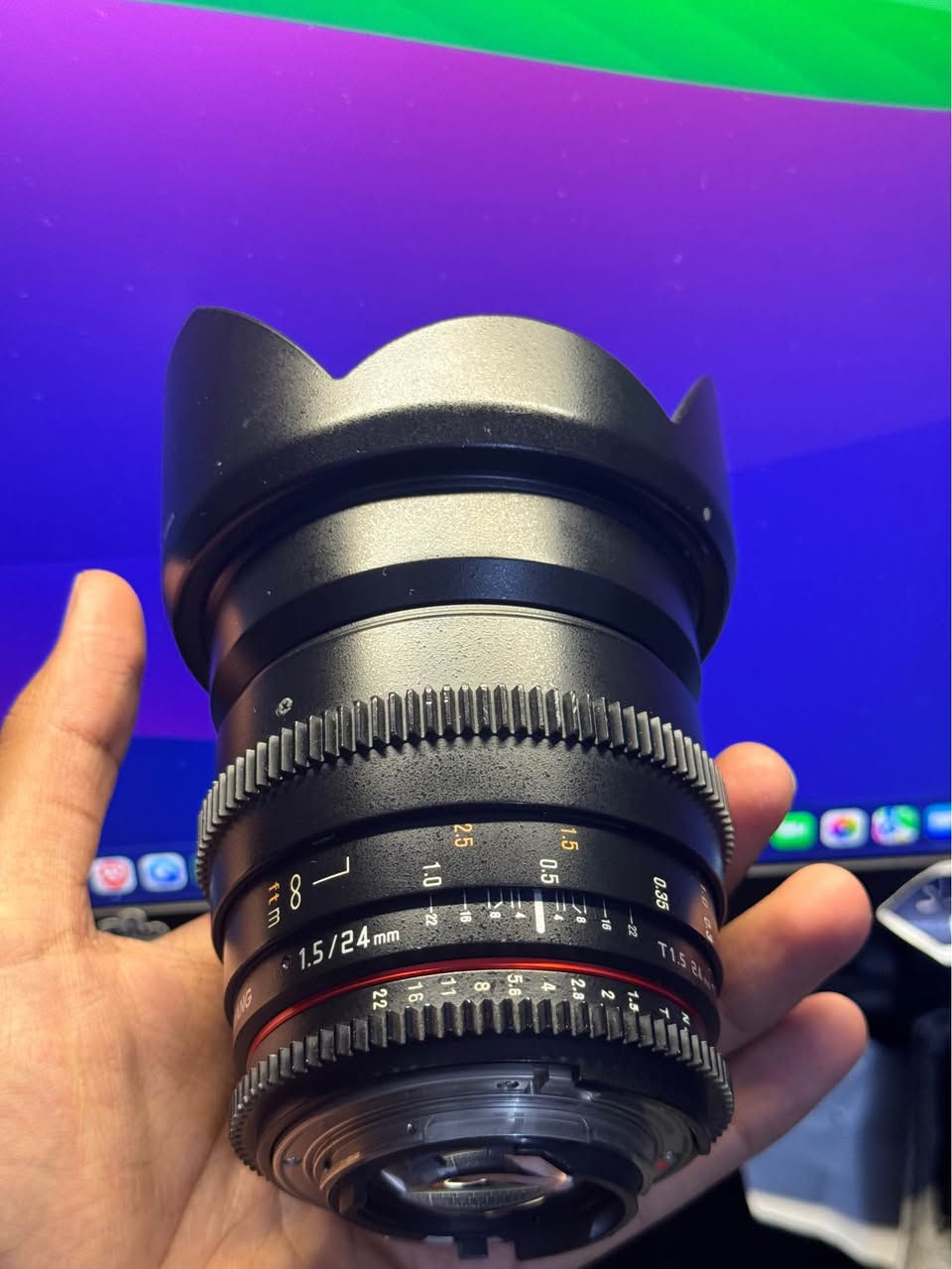 عدسة ساميانك samyang 24mm T1.5 nikon
منول فوكس تحكم كامل يدوي فتحة T1.5 
وايضاً تكدر تشدها على كاميرات سوني e-muont
يجي وياها ادبتر  ملحقات هود وقبق 
السعر 300الف مكان بغداد متوفر توصيل بغداد, العراق


**إذا كنت صاحب هذا الإعلان وتريد حذفه لأي سبب، رجاءا أرسل رسالة إلى الدعم الفني**
