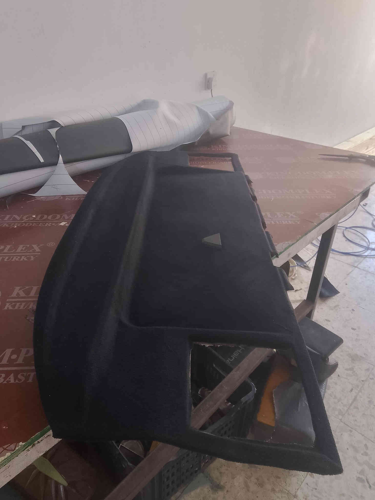 السلام عليكم
كلنه شويه نغير من دزاين البلادي🤔
دوشمه كافه انواع السيارات بطاين 🫡
كشنات ارضيات تنته تكم دشابيل🤗
 تحديث دواخل تغيير لون وعوازل 💪
العنوان الشعب الثعالبه شارع البانزين خانه
للستفسار ***********
