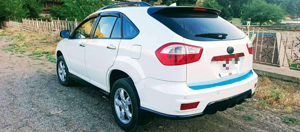 Byd S6 2014📦✅فول فول مواصفات كير أوتوماتيك ،وعادي ، سلايت، بصمة، تشغيل عن بعد تحديد سرعة، شاشة كبيره، دبل كامرة،تحكم جهتين ستيرن، كشنات جلد، داخل صحراوي، ويل حجم 176سماعت ، 4تايرات جديد ، ماشيه 170، بدون قطرة صبغ، ماعدا بارد كلش بسيط بهلال الجامرلغ الخلفي، محرك 2000 ما مفتوح شرط كير ومحرك كفالة عامه، رقم اربيل السنوية منتهية، مكان السياره السليمانية، قضاءچەمچەماڵ ،السعر 85ورقه وبيه مجال 
رقم تلفون ***********
