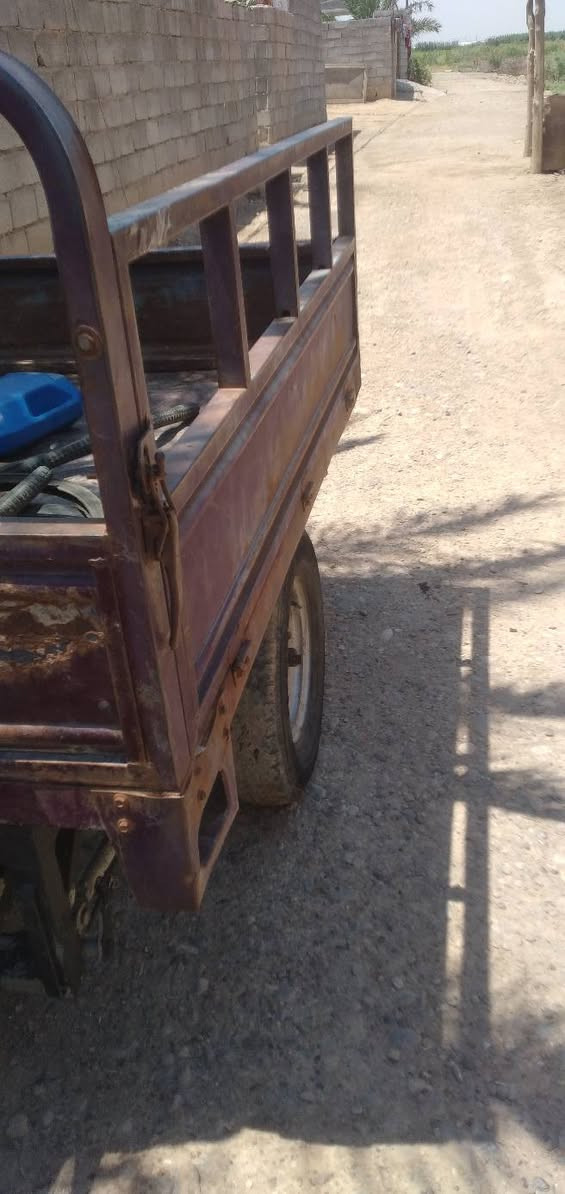 ستوتة دايوان
محرك أم طير بيه
سعر 500 
وبيهة مجال 
***********
