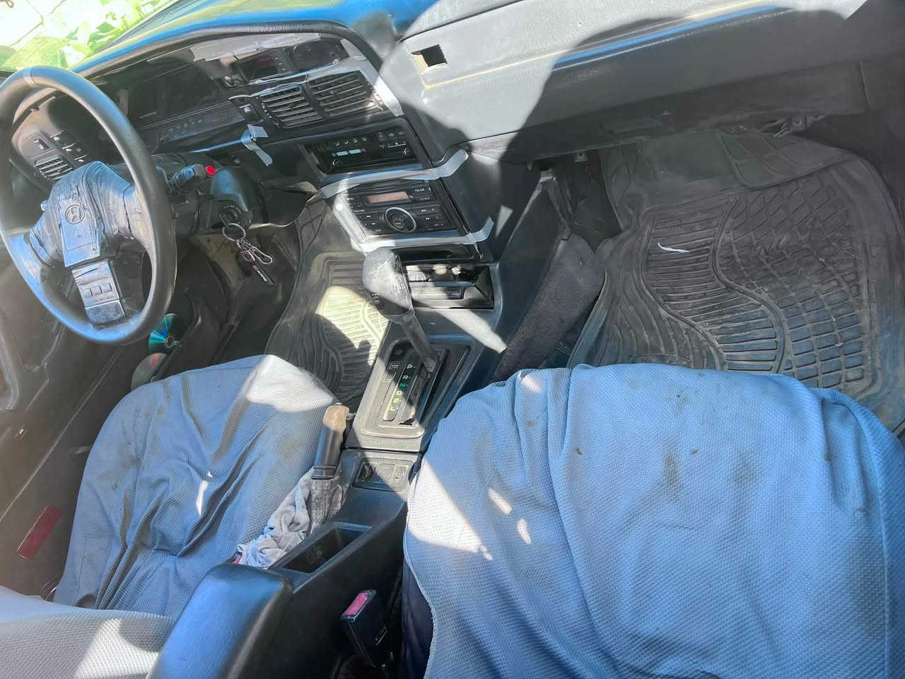 سوناته وإن موديل ٩٣ سنويه ٢٩ تكفل بتحويل أبيع كوم حديد سعر ١٥ بيها مجال شراي يتصل ***********
