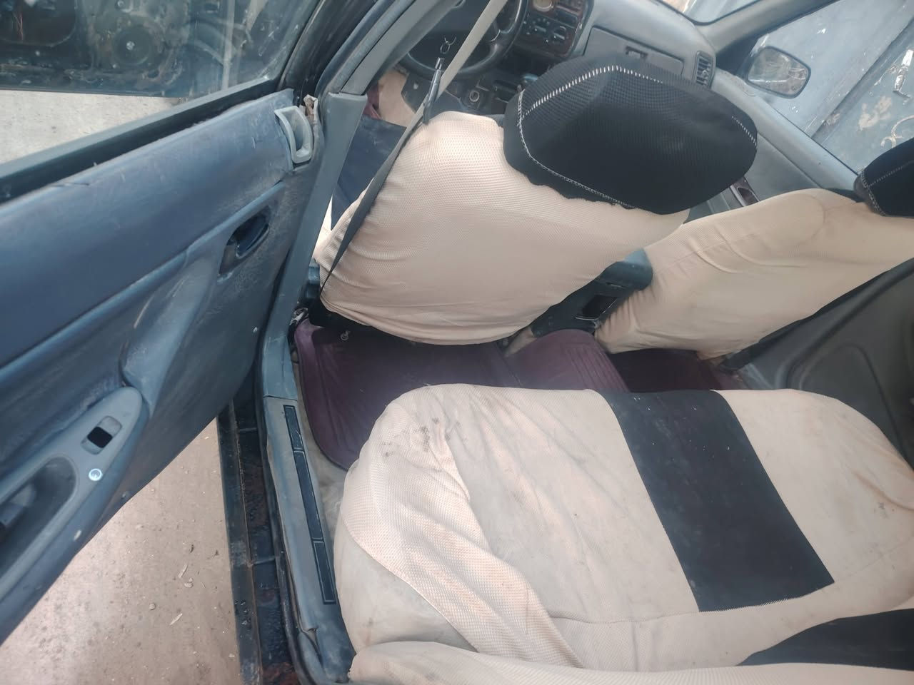 برنس فراشه موديل 96 رقم انبار الماني مشروع وطني سنويه لل 27 مكفوله من الضرر والخياس مابيها صبغ كير محرك بلاد اوتماتيك مسكر محرك بي نسمة بخار بدون دخان تدفئه تبريد  تراي كلش حلو نقصها بطانة باب السايق فقط السعر 25$ بيها مجال للاتصال *********** مكاني بابل الحصوة
