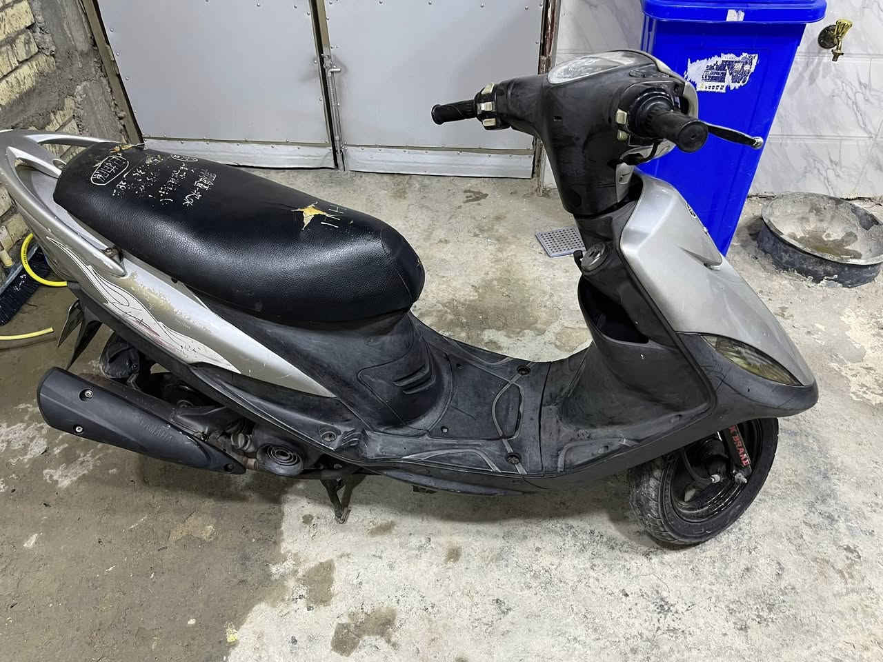 السلام عليكم ماكس مال رمبة مامفتوحه بلادية كلها ختم واحد مطابقة هي والمكينة السعر 950
***********
