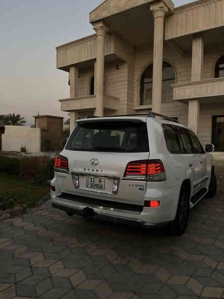 السلام عليكم 
لكزز ٢٠١٣ 
ماشيه ٢١٧٠٠
مكفول من كل شي (ماعدا الدعاميات صبغ بدون اي ضربه)
بسمي تحويل ثاني يوم ما بيه  اي مصرف ان شاءالله 
رقمي ***********
