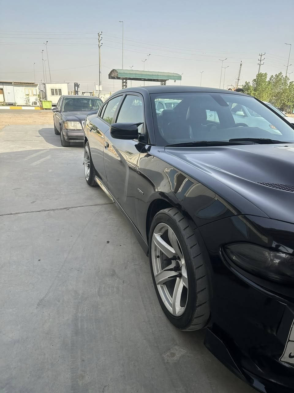 دوج جارجر RT 2018  بدون ايرباك
حادثه تبديل باب وجاملغ جهة العبري ورصعه ببداديه التكمه ومرشوشه بدون معجون وصبغ جاملغ خلفي 
بدون دواخل بدون شاصي 
مواصفات 
شاشه كار بلي
خزن كشن ميموري 
تحكم كشنات جهتين كهرباء 
شفتات ستيرن باقي مواصفات الRt
فقط بدون فتحه
غرفه جلد اسود بلاد حضن كلش جديده
دشبول وغرفه جديده بلاد تخبل
مشدودله منضومه غاز 
رقم اربيل القديم
تحويل وكاله ضريبه كله اني اتحمله
للبيع فقط
***********
