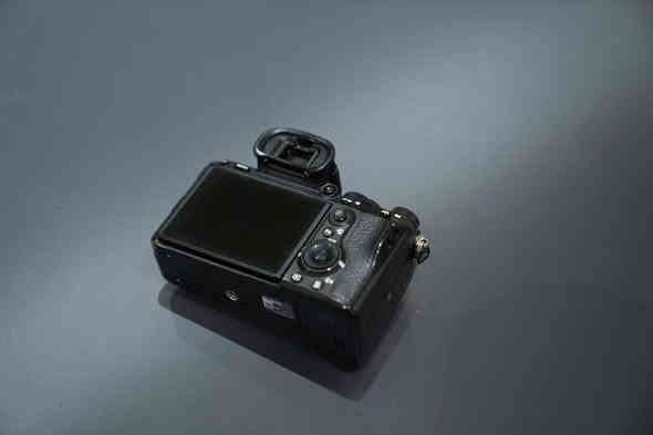 للبيع مستعجل SONY A7RIII
مع عدسه تامرون 28-75 فتحة 2.8
التواصل ***********
مكاني بغداد شارع فلسطين 
نظيفة كلش 100% 
السعر قفل قفل 2مليون

ملحقات كارتون وشاحنة وبطارية

للعلم هذه R3 مو A7III
 يعني 42.5 ميكه بكسل
