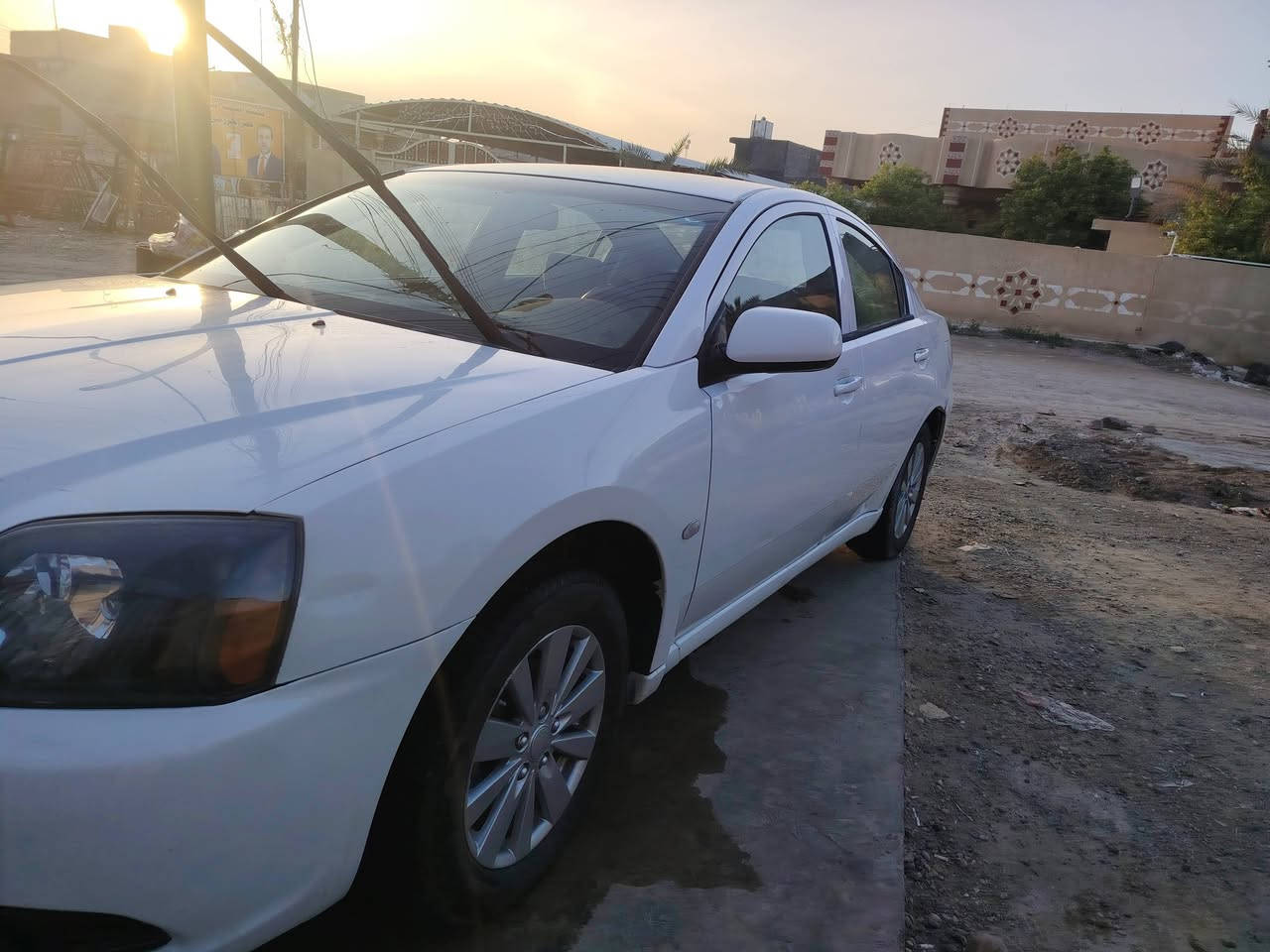 كلنت موديل 11 رقم صلاح الدين تحويل ثاني يوم ماشي 230 
بيها 4 قطع ونص صبغ بدون دواخل
سعر 75 وبيها شي قليل
***********
