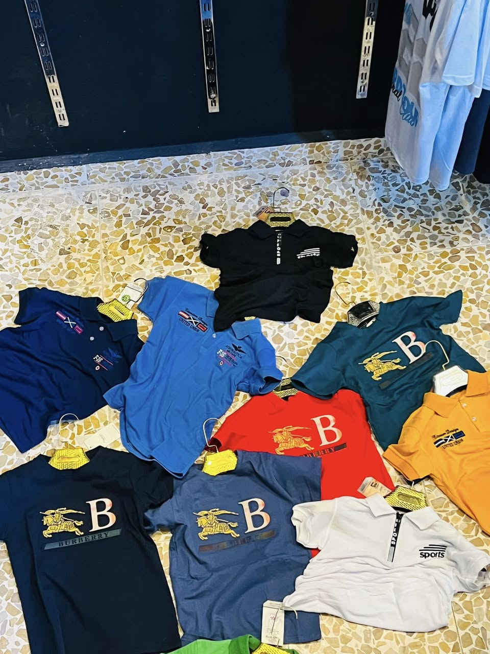 تيشرتات ولادي ومحير


**إذا كنت صاحب هذا الإعلان وتريد حذفه لأي سبب، رجاءا أرسل رسالة إلى الدعم الفني**