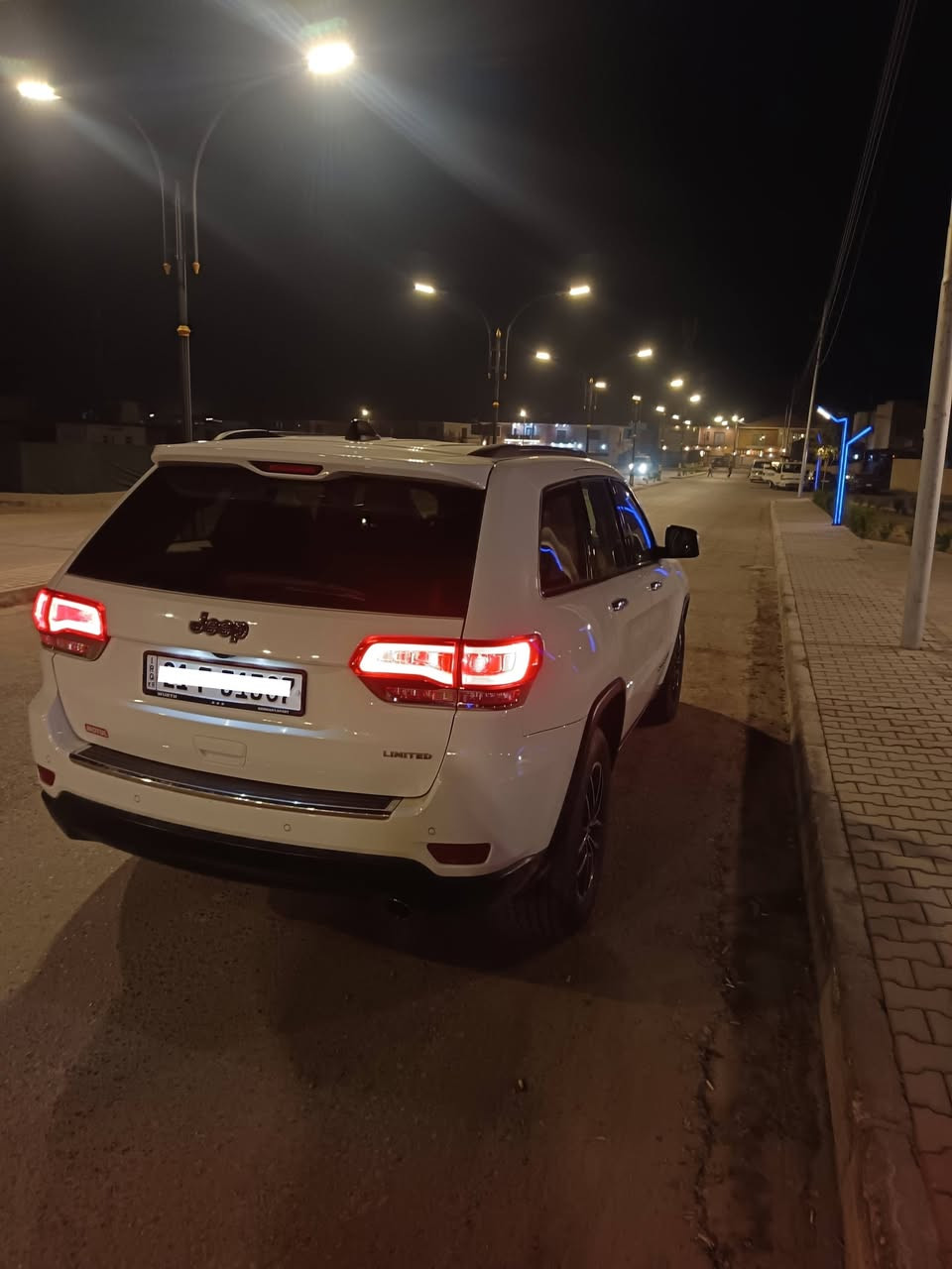 السلام عليكم للبيع جيب شيروكي لمتد2017 فول مواصفات *********** مكاني تكريت
رقم سليمانيه دولي بسمي
