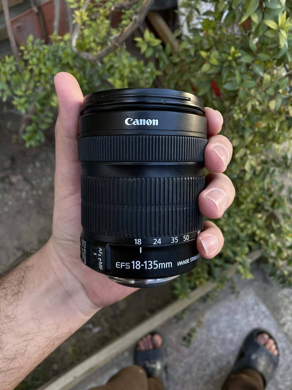 عدسه كانون 18-135 للمراوس فقط مع 24-105
بيه ضربه كلش كلش بسيط 
مكاني بغداد 
للتواصل على الواتساب 
***********
