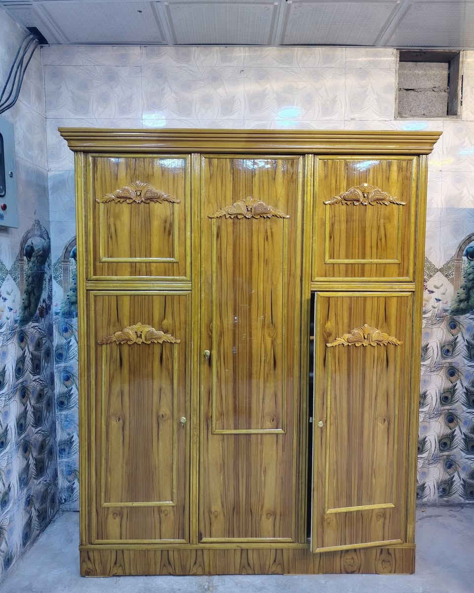 السلام عليكم
وفرنا لكم  كنتور 2 باب سعره 200 الف
و كنتور 3 باب 300  الف
و كنتور 4 باب 370 الف
العنوان واسط قضاء العزيزيه قرب بلدية
***********
***********
