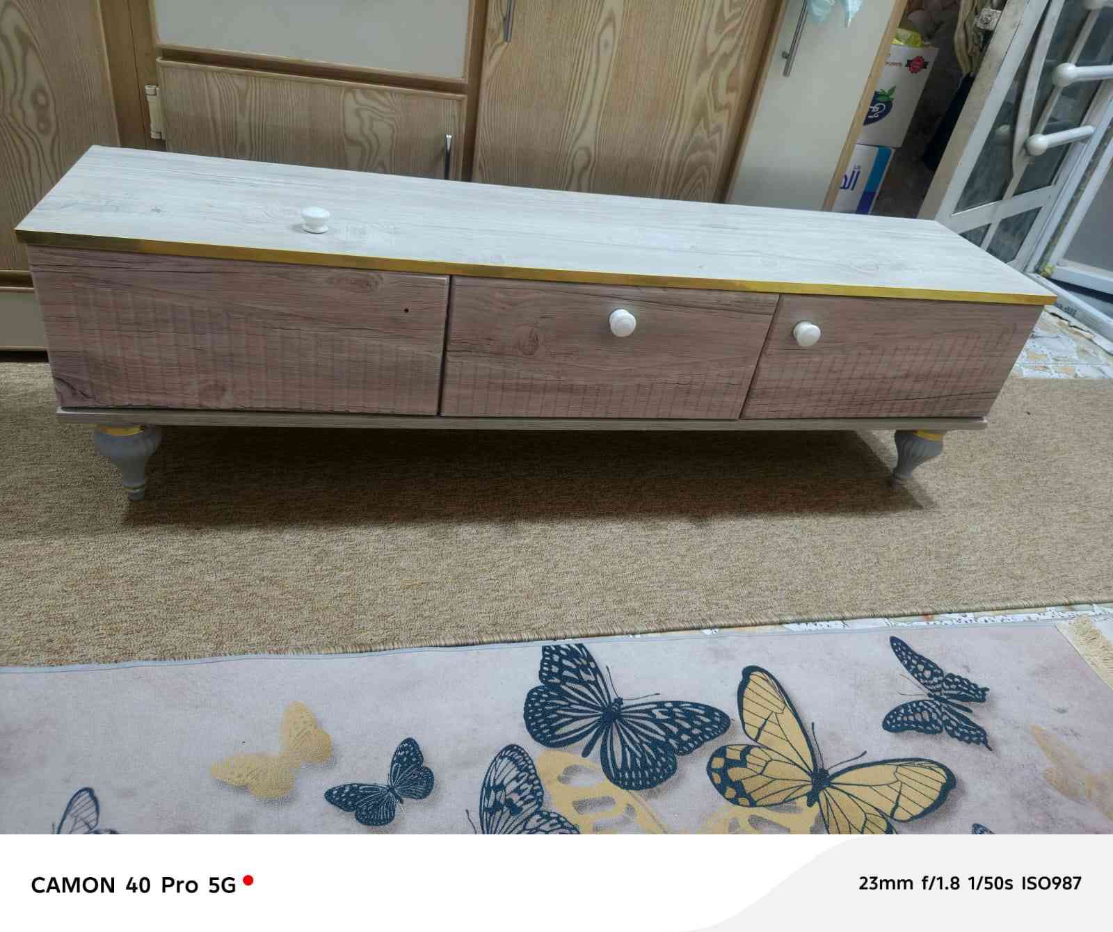 السلام عليكم ميز شاشه نضيف مابي شي سعره 40وبي مجال عنواني نجف مقابيل بوابه الخروج الاستفسار مراسله او تصال ***********
