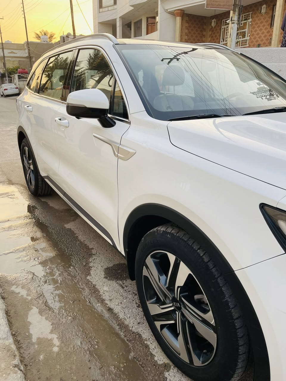 سلام عليكم 
للبيع 
كيا سورنتو موديل ٢٠٢١ خليجي 
رقم بغداد
ماشية ٧٧ 
فول مواصفات واحد على واحد 
بصمة
بانوراما 
كير ماوس 
سايد برك بصمة
فورويل 
كشنات تدفئه تبريد
خمس كامرات
شفتات ستيرن
صندوك كهرباء
كشنات كهرباء
مري شفط 
شاحن واير ليس 
تشغيل عن بعد 

السعر ٢٨٠ وبيهة مجال 
مكان السيارة بغداد
***********
مكفولة من الصبغ فقط بارد بسيط مأشر بل سونار
