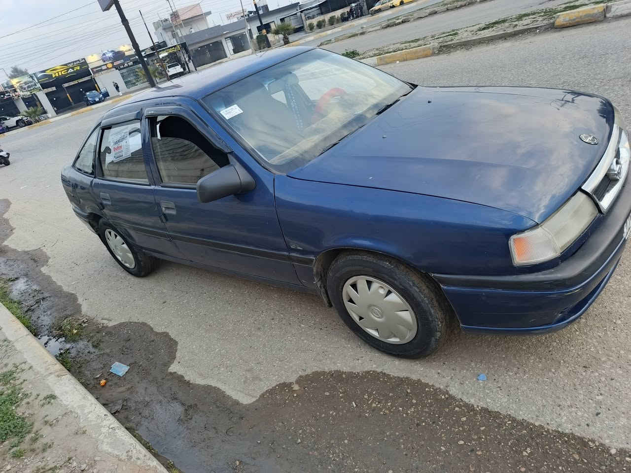 اوبل فكترة موديل 92السعر41وبيها مجال قليل السيارة فقط بيها جاملغ خلفي صفحة السايق ***********
