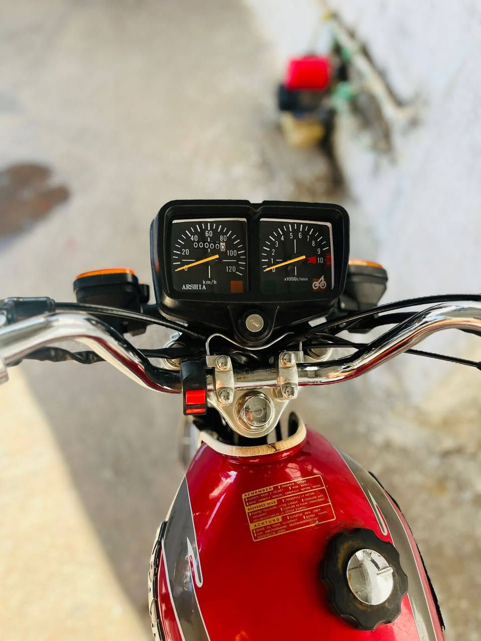 السلام عليكم دراجه للبيع نامه متياز اوراق سكنر مديل 2025 سعر خاص دك على هاذا رقم ***********
