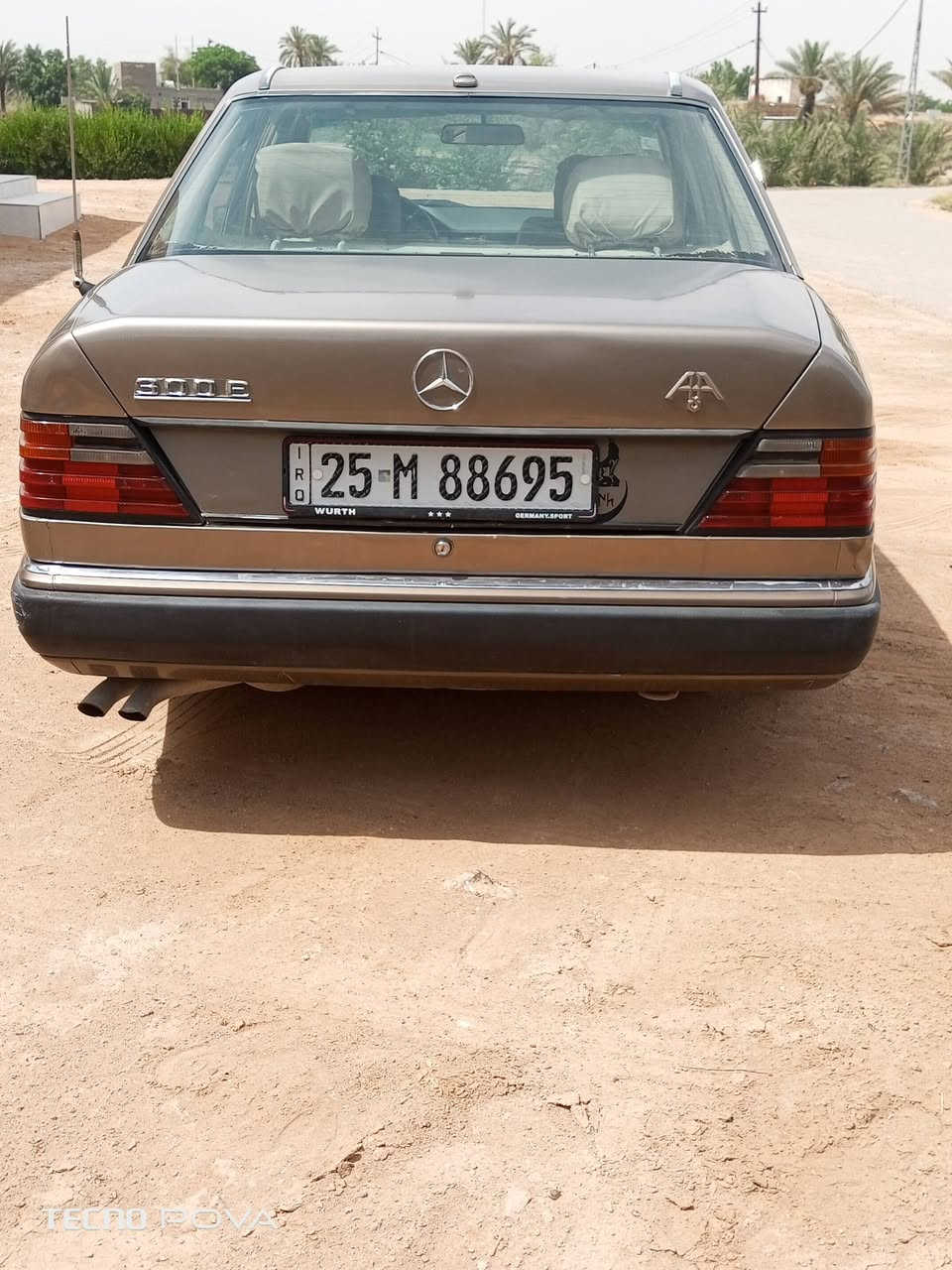 سياره مرسيدس دب
موديل 1987
تبريد شغال 
مكينه vvt3000
للاستفسار الاتصال على الرقم 
***********
