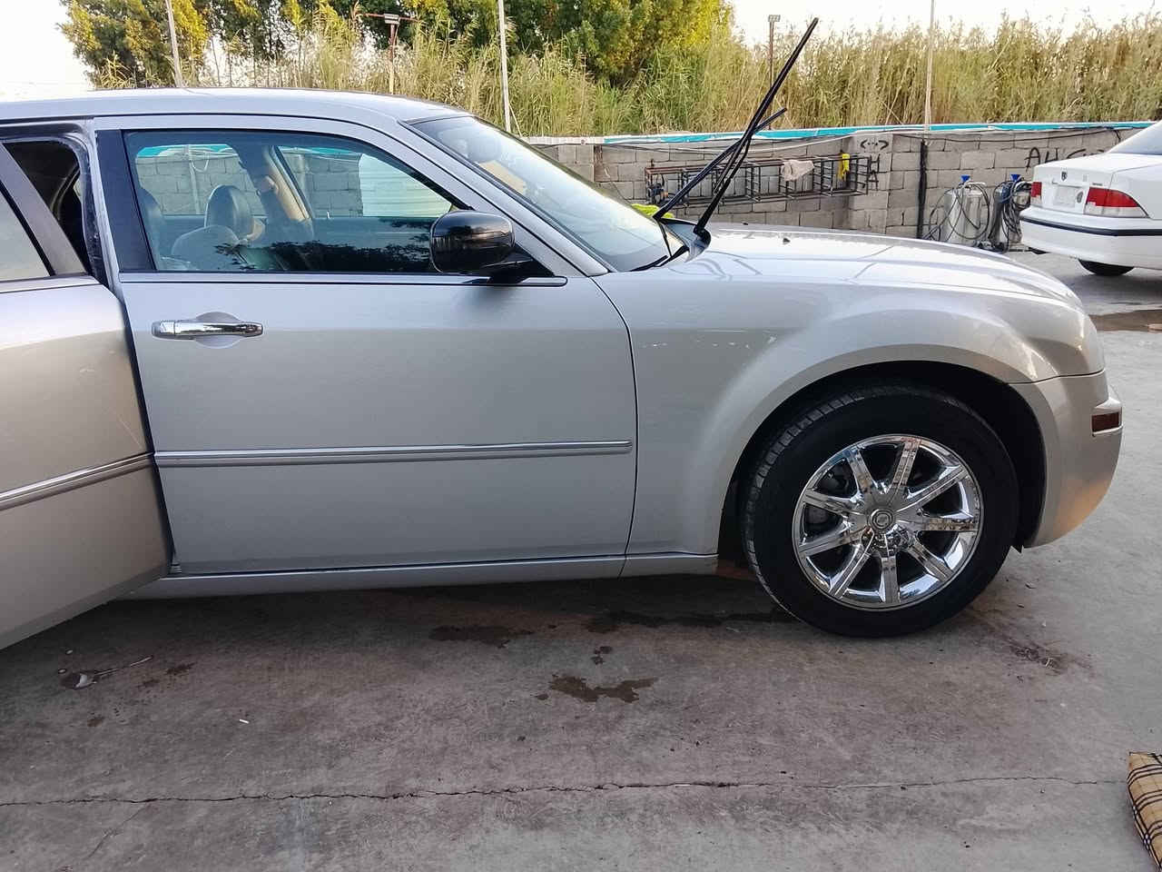 من رخصة مسؤل الكروب
سلام عليكم اوباما 10اصل مكينة 3ونص أصل كير مكينة جديد بسمي سنوية وارقام لل 27 كفالة عامة المكان كوت واسط *********** 
رقم اربيل شمالي 
السعر 150 وبيها مجال حك الجية
