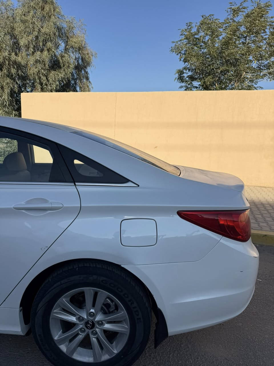 لبيع هيونداي سوناتا موديل 2011
🔹 محرك 2400
🔹 رقم أربيل دولي جديد – إنجليزي

السيارة مرتبة ونظيفة
✅ بيها مكانين بارد بالشاملغ الخلفي فقط
✅ كشرها من الخارج كلش حلو ونظيف
✅ غرفة السيارة من الداخل كلش نظيفة
✅ تبريد أمامي وخلفي (تبريدها ثلج)
✅ ويلكب
✅ السيارة جاهزة وما محتاجة شي

📍 مكان السيارة: النجف – حي الجامعة
🔍 تيجي تفحص وتشوف السيارة، بالخدمة

📞 للتواصل: ***********
