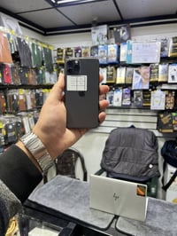 آيفون ١١ برو • ٢٥٦ • بطارية ٩٧٪