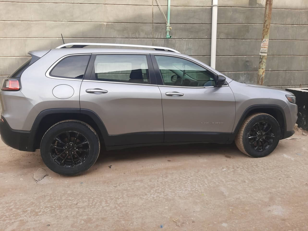 جيب بزون 2019
فئة لاتيدي
وارد امريكي 
محرك 4 سلندر 2400
ماشية 80 الف ميل
رقم اربيل
حادثها فقط دعاميات بدون ايرباك
السعر 140
***********
