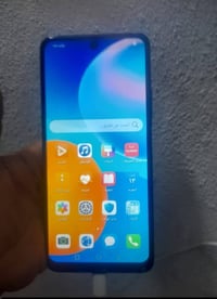 موبايل للبيع 65 ذاكره 128 نظيف على الفحص 07859735604 للاتصال بهذا الرق...