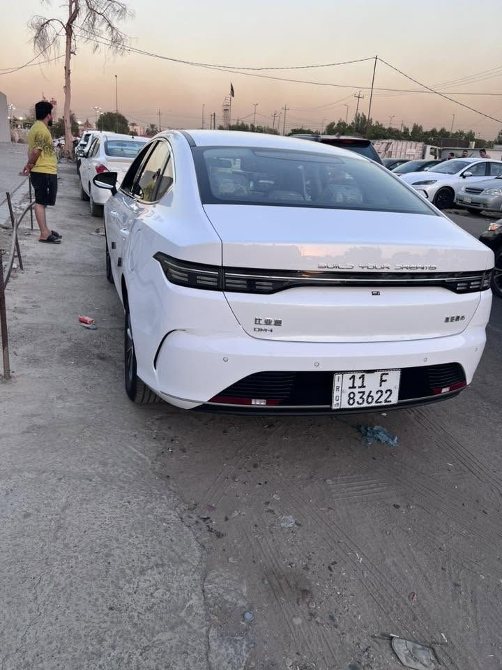 ماشيه7000بأسمي تحويل ثاني يوم
مواصفات معروفه موديل 25
مكفوله عدا طخه بسيطه موضحه بالصوره
السعر 19700غراضها كامله شاحنه اصليه مدوشمه ارضيه وصندوك وحراري دعاميات فابلون 
***********مكاني حي الاساتذه
