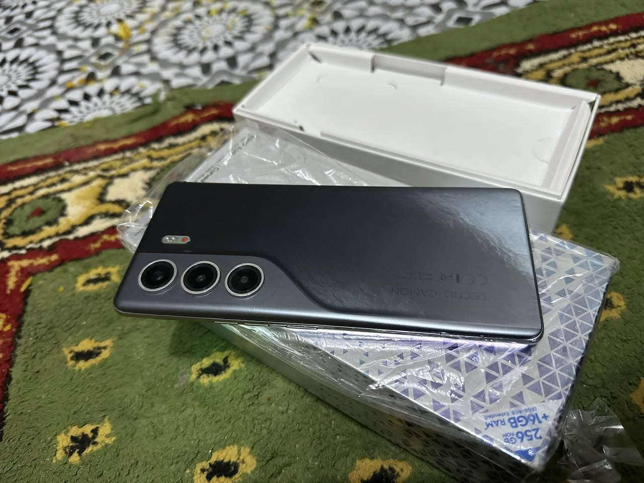 جهاز NO CAMON 40 Pro 5Gذاكرته 256غراظه كامله مكاني نجف استفسار خاص او ***********سعر.    225
