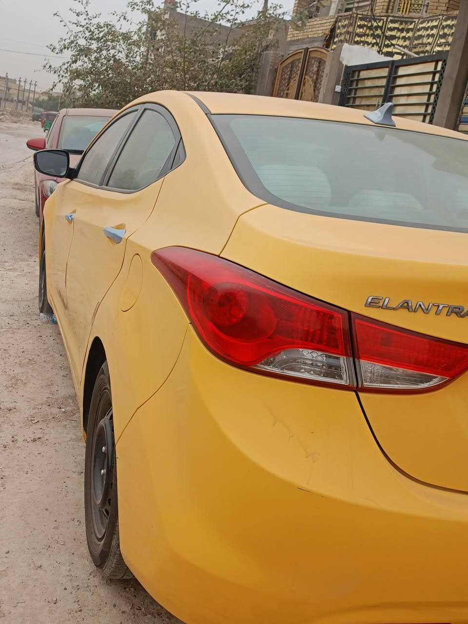 يا الله السلام عليكم
النترا موديل 2013 امريكي  
حادثها باب فقط 
سيارةجديده وحلوه مال جناي
مكينة گير حدادية تبريد على الفحص
حجم المحرك 2000 دوش المرغوب لا تبخير ولا تنقيص    
تحكم ستيرن
داخل لونين
تدفئه تبريد  
تدفئة كشنات 
مكان السيارة بغداد
رقم بغداد بسمي تحويل ثاني يوم  مصفره هيئه وغرامات 
 اي استفسار عن الرقم ***********
