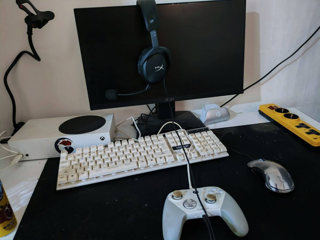 اكس بوكس سيريس اس كامل الملحقات+شاشه ١٠٠ فريم من شركه msi+يده البلي الاصليه+شاحنه اصليه دبل بطاريه لليدة +يدة كيم سير g7pro +كيبورد وماوس من اونيكوما+سماعه هايبر اكس ستنكر٢ سعر نهائي وقفل ٦٥٠ الف مكاني ديوانية


**إذا كنت صاحب هذا الإعلان وتريد حذفه لأي سبب، رجاءا أرسل رسالة إلى الدعم الفني**