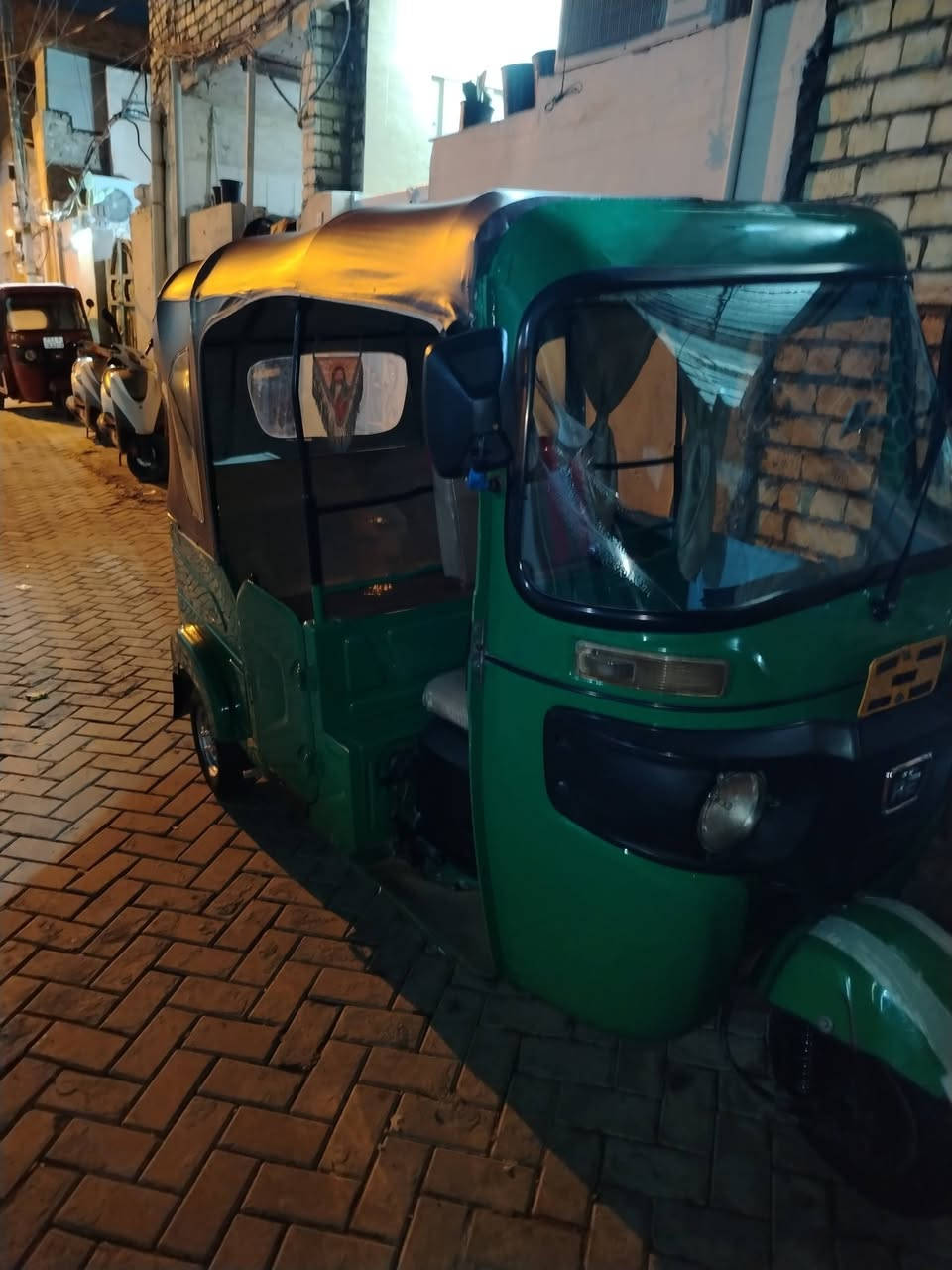 تكتك 21 رقم او سنويه بغداد بسمي 8 مليون قفل ***********
