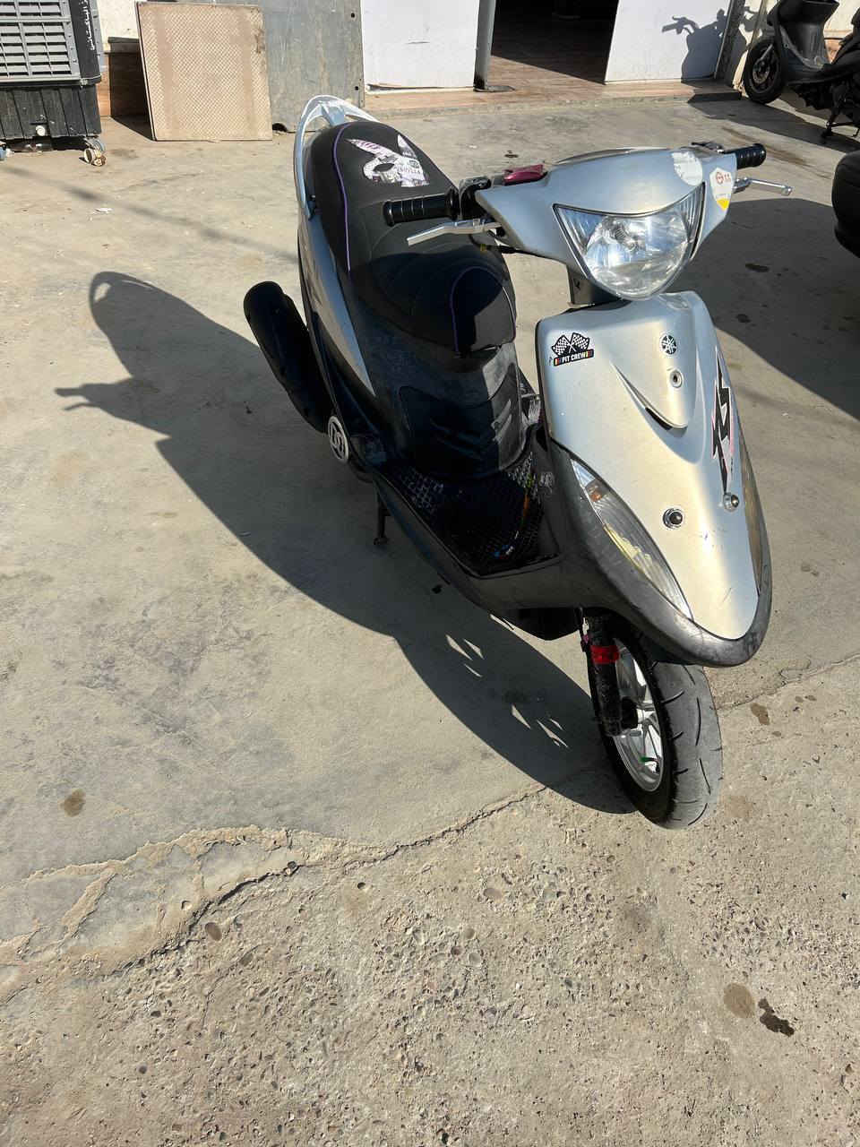 السلام عليكم
ماكس عدله بلاديه للبيع 
الدراجه ملحه شوفه عينك صالنصه صجميه اصليه وبيها فلاوين DC
دراجه مال جناي وكامله كلشي شغال السعر 800 وبيها مجال 
مكان بغداد الدوره
***********
