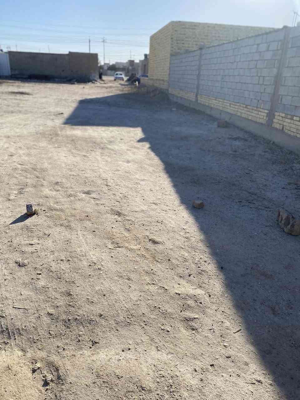 اقطع لبيع مكانه بل فضليه شارع البيطره قرب عن شارع لعام وره المولده مسحته 200طول 20ولعرض 10رقم ***********
