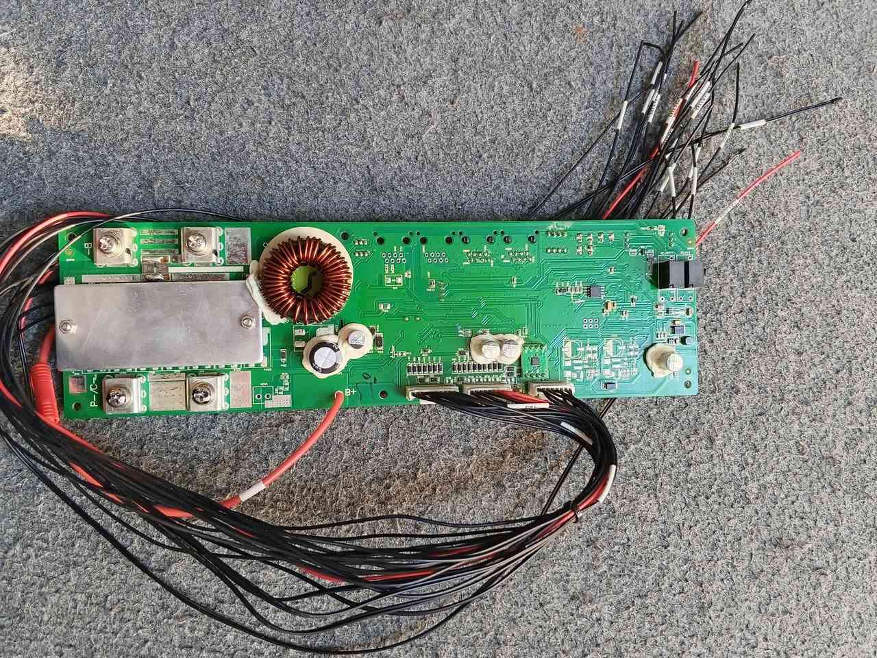 BMS 16S 100A خاص ببكجات ليثيوم فوسفات الحديد 
***********
