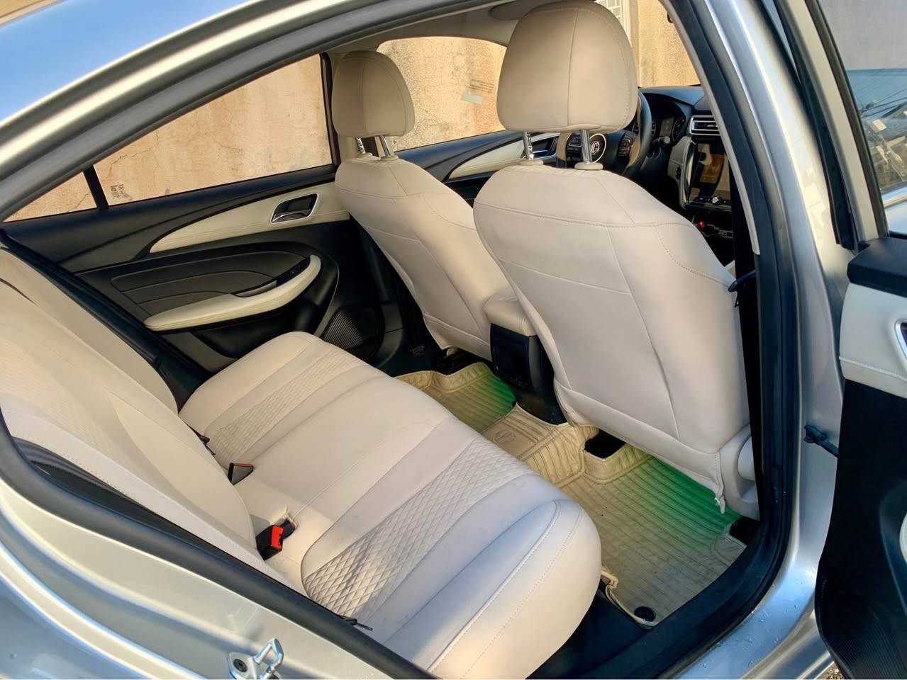 MG5 Comfort 2024💯
✅کۆمفۆرت- زەمانی شەریکە 25000 کم ڕۆشتووە-هەموو سێرڤسێکی لەکاتی خۆیدا لە شەریکە بۆ کراوە-بێ بۆیاخ بێ سارد  -زۆر پاک و جوان -هەموو گیانی لەسەر دەقی شەریکەیە - تازە بانس و ڕۆنی گۆڕاوە لە شەریکە
❇️ئۆتۆماتیک -بەسمەیە-شاشه-كامێرە-حاسە-ناوکرێمی-دوو مۆدی لێخوڕین-ليد-ئۆتۆ لایت -ویلکەپ-ئیشارەتی سەر ئاوێنە- ئاوێنە کارەبا-تحدید سرعە ـ ڤۆلیۆم-ABS-تەبرید لەمس -حساس تایە - android w carplay
‎💫 گاعی و سوکان تەقەڵ و لیدی ژێر قاچی بۆ کراوە
🕹️شوێن / سلێمانی 
نرخ/103 💵
📲 *********** السليمانية, العراق

