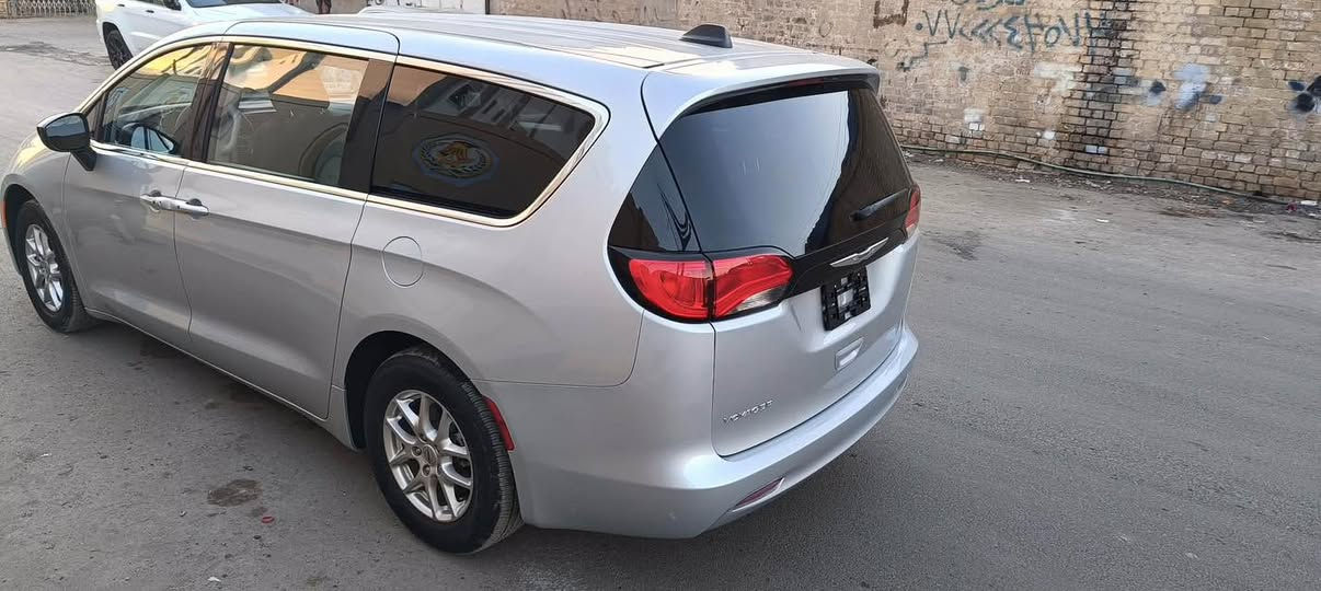 كرايزلر باسفيكا. (فيوجر). مديل 2024. 

السعر 22000$.  بدون رقم 

للاستفسار : ***********
