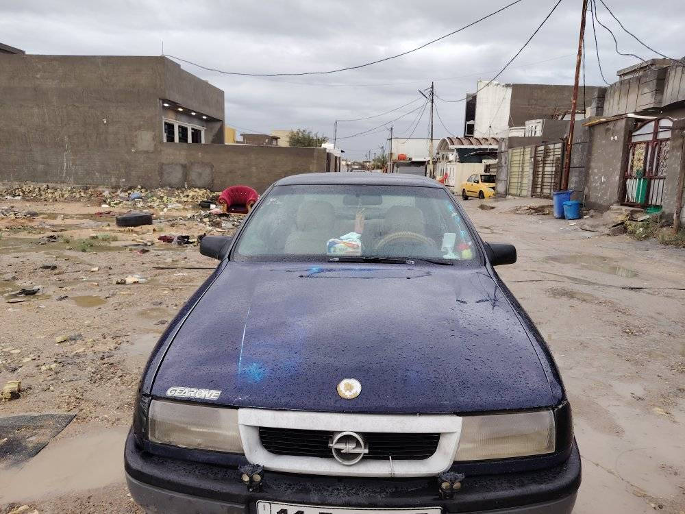 موديل ٩٢ محرك ١٦ سياره نضيفه وكدام العين تجي تفحص وين يعجبك تطلع تراي ملاحظه ماكو لاوكاله ولا شيء تحويل بنفس الوقت كير ومحرك بشرط تخم تاير جديد مكان سياره بغداد الغزاليه السعر  ٣٢ 
***********0 وبي وتساب
