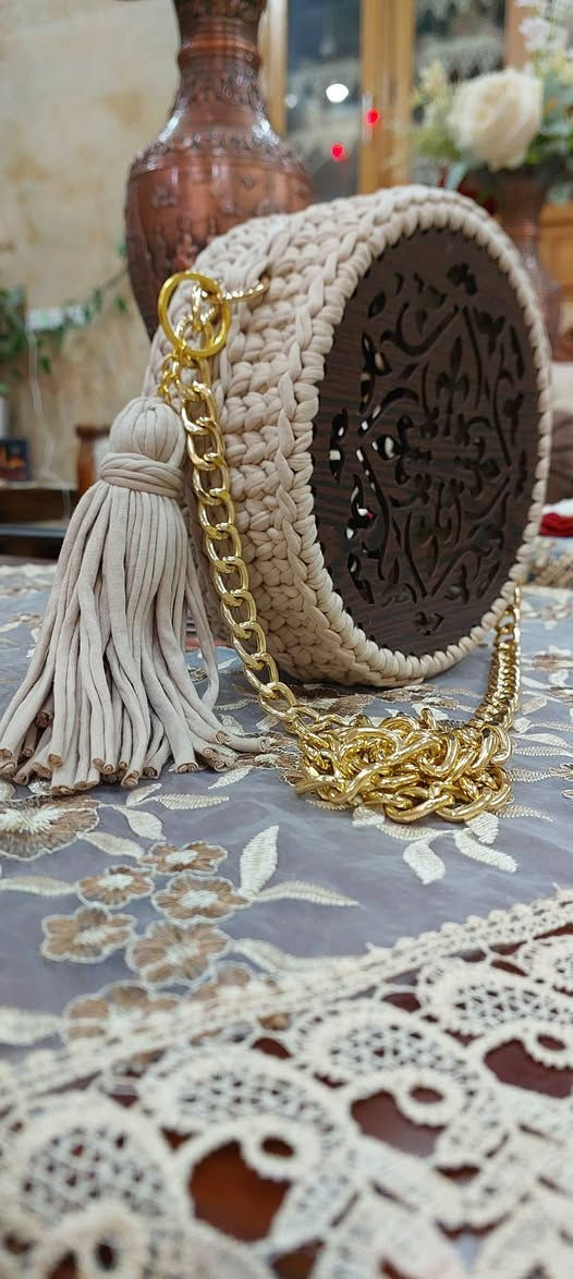 حقائب بخيط الكليم والوجه خشب🌹
السعر ١٨ألف🌹
بدون بطانه فقط سحابه🌹
يوجد خدمه توصيل🌹
كربلاء ٣٠٠٠🌹
بغداد ٥٠٠٠🌹
محافظات ٦٠٠٠🌹


**إذا كنت صاحب هذا الإعلان وتريد حذفه لأي سبب، رجاءا أرسل رسالة إلى الدعم الفني**