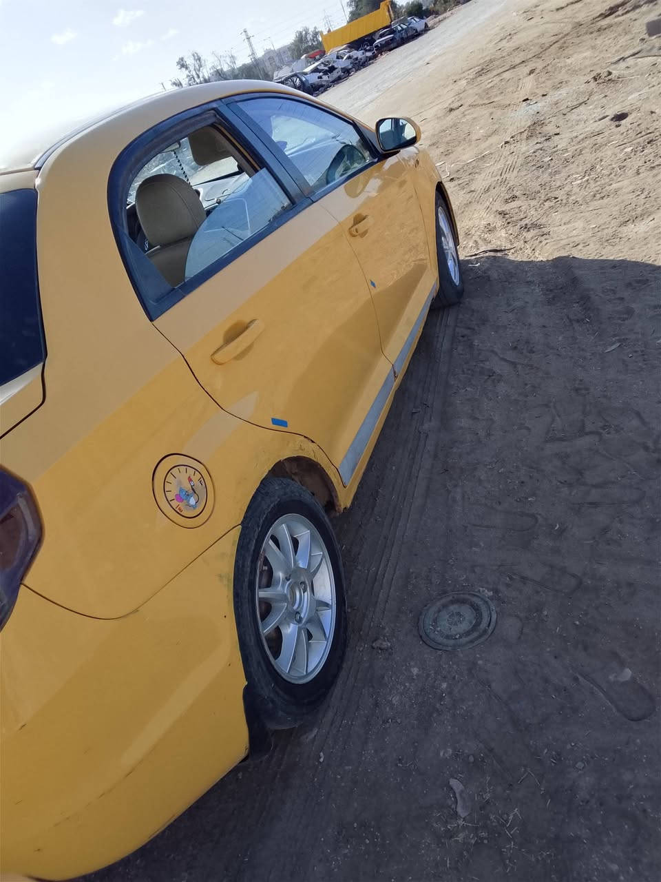 يا الله للبيع شيري فلاوين موديل سياره نضيفه وحلوه كلش مال جناي مكينه وكير حداديه دواخل كلش حلوات رقم بابل مالك بابل 
سعر 25 بيه مجال عنوان حله حي العسكري ***********
