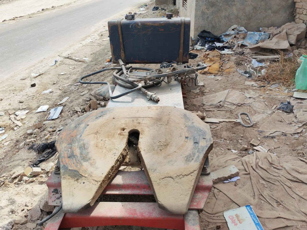 السلام عليكم
صينية جوست هية وملحقاتهة للبيع ***********
