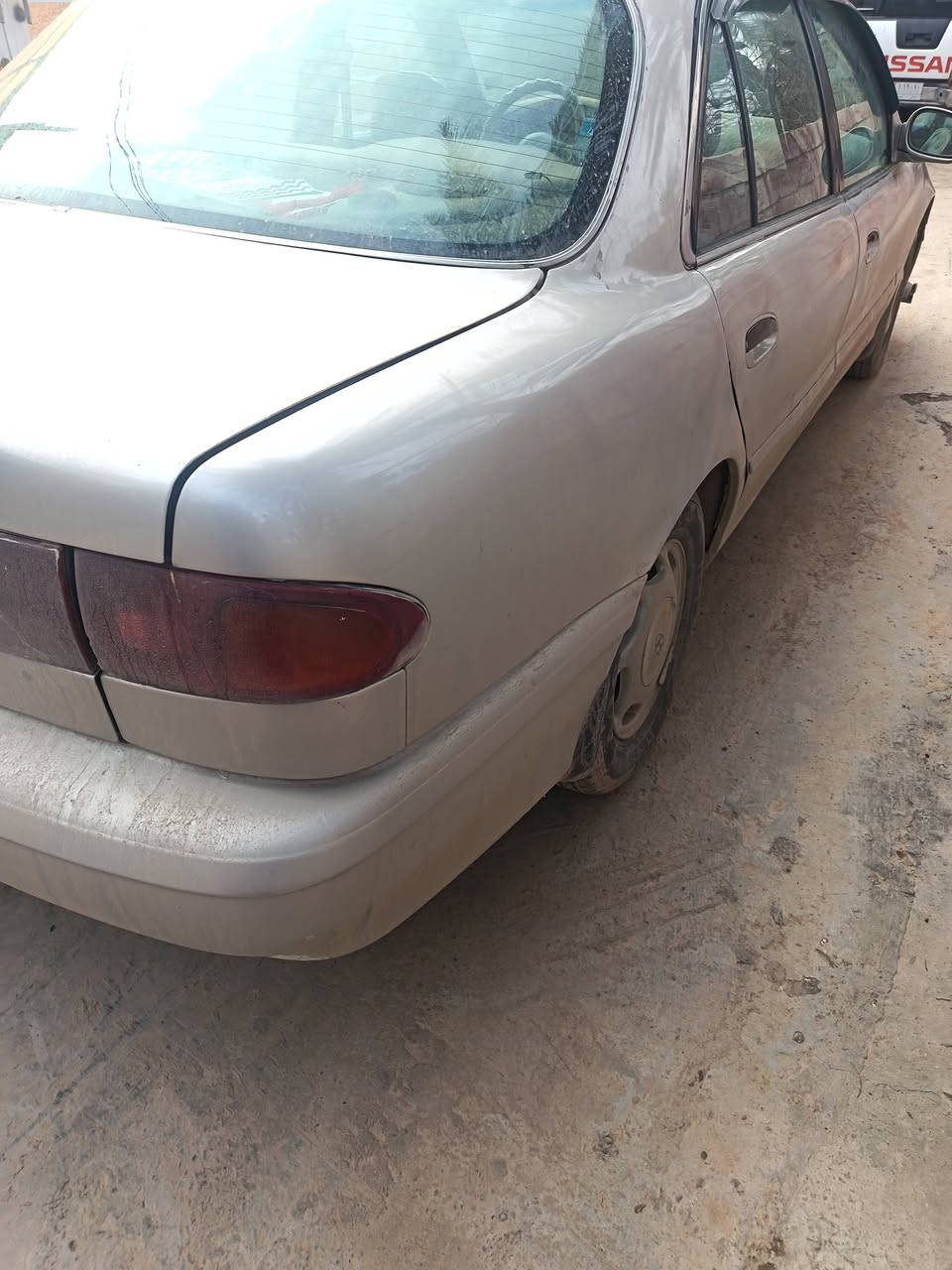 سلام عليكم سوناته2للبيع
مكفولة من الحادث والكص والشرعيات
سيارة مكينة تايرات كير تدفئة تبريد كلهن شغلات وجداد 
كير عادي رقم سنوية دولي جديد هزتها جديده سنوية لسنة 29 بسمي 
معروضة ب 43وبيها حق الجية شي قليل 
مكانها ديالى الخالص استفسار ***********
