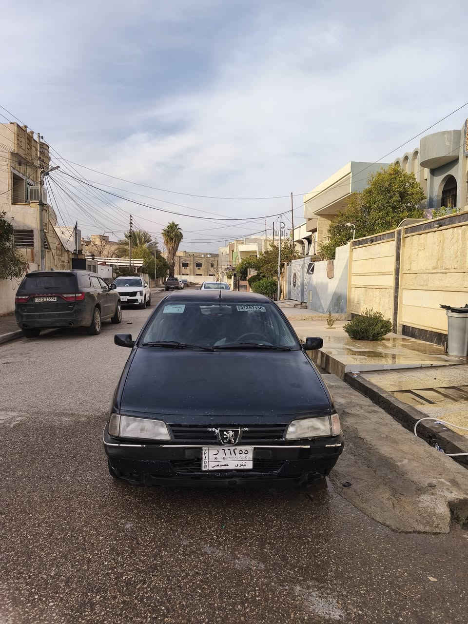 بيجو فرنسي 405
موديل 1993  كير اوتماتيك 
محرك 2000  
كير ومحرك بشرط
تبريد ثلج تدفئه شغاله 
لا صرف ولا نفخ 
رقم الماني  نينوى باسمي سنويه 2027
كابون بانزين بيها 
اربع تايت جدد قبل سبوع مشدودات 

***********
