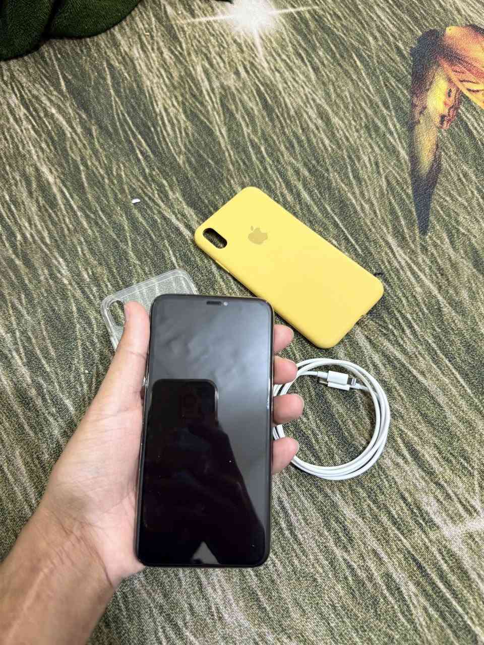 اكس ماكس للبيع ذاكره 512 نضيف مكفول مبدل فقط بطارية الاصلية ويا 2كفرات وشاشه حماية وكيبل شحن السعر 220 وبي مجال حق جيه مكاني النجف تواصل خاص و واتساب ***********
