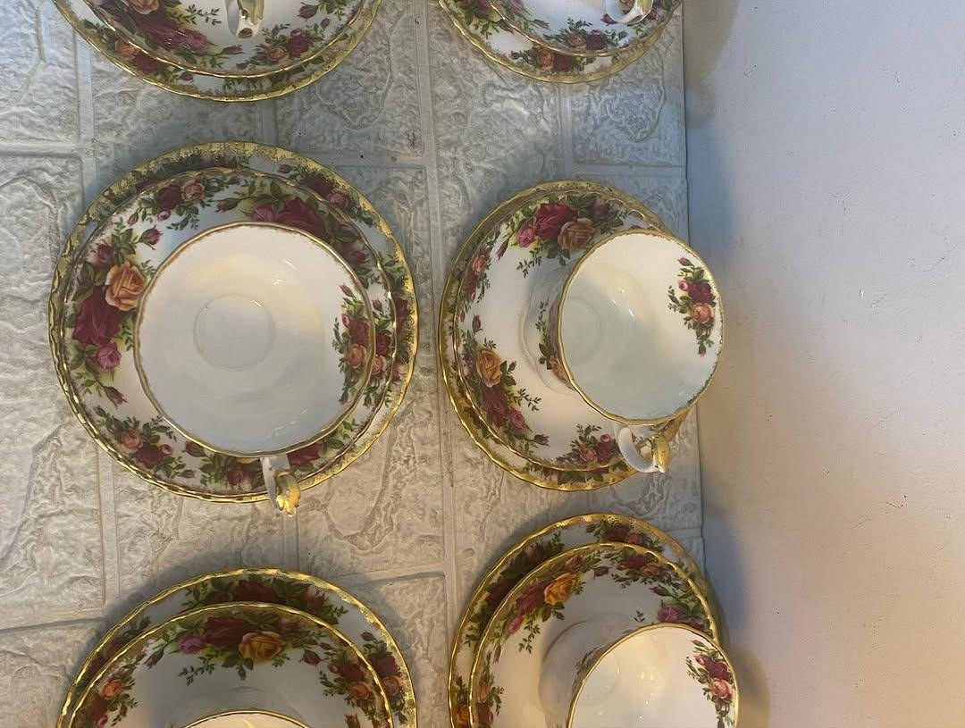 سيت رويال البرت متكون من 20قطع


**إذا كنت صاحب هذا الإعلان وتريد حذفه لأي سبب، رجاءا أرسل رسالة إلى الدعم الفني**