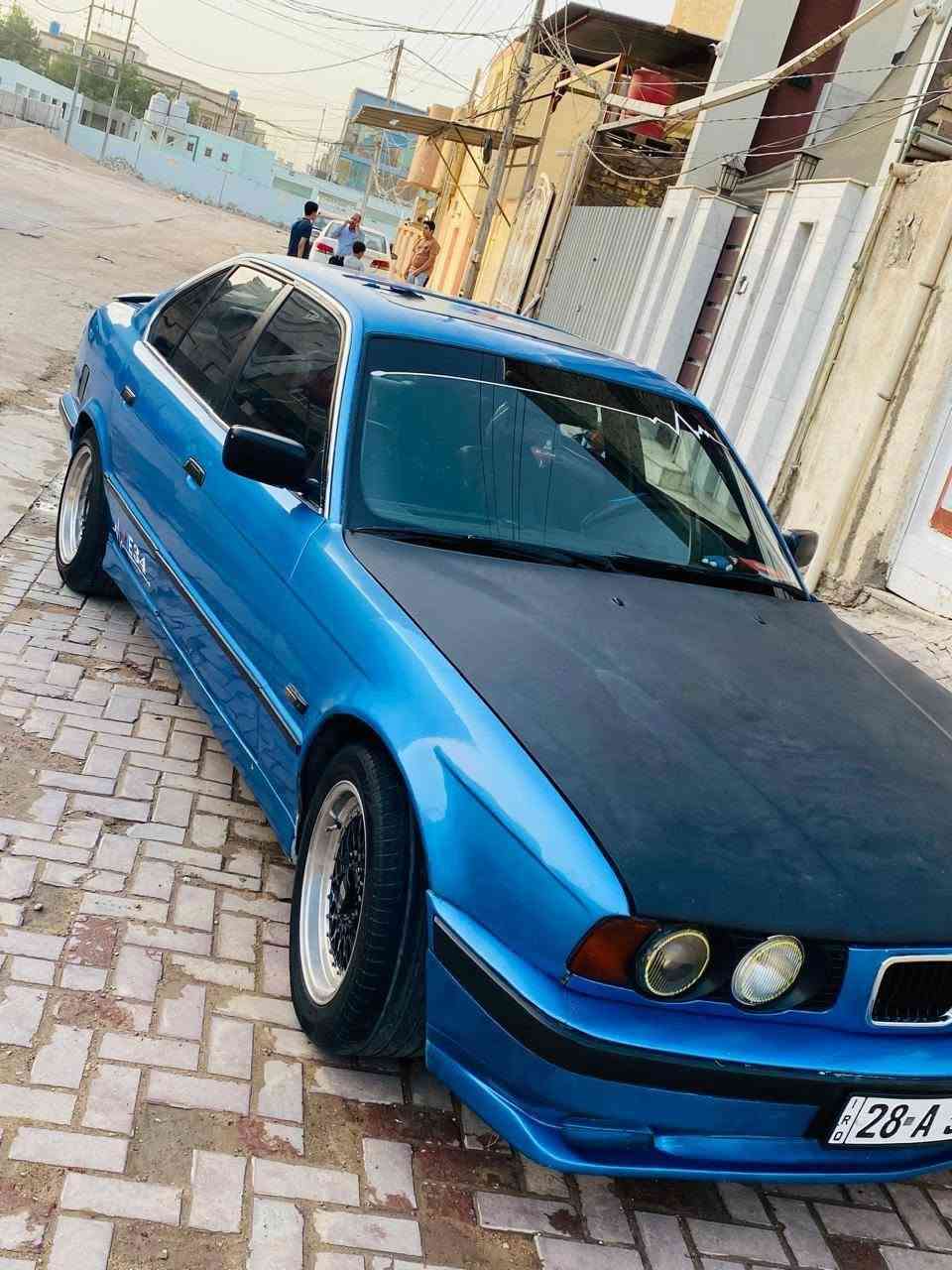 BMW 525i للبيع فقط
1991 مديل 
525 مسكر محرك بلاد 
رقم نجف انكليزي الجديد 
سنويه جديده لل2029
تبريد ثلج 
مداور ثاني يوم 
فتحه  كهرباء
زنون ابيض عالي
حداديه كامله
جام 4 كهرباء 
دواخل نضاف بيبان جلد نضاف 
كشنات جلد 
ويل رياضي توسايز 
تايرات قبل شهر مبدلهن 
لون ازرق غير محدد 
سياره نضيفه ماناقصهه شي مثل ما موضح بلصور 
السعر 70$ وبيهه مجال
 المكان نجف
***********
*********** 
فقط اتصال
