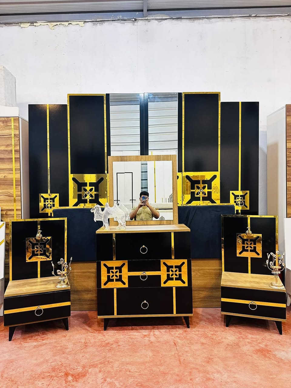 💗 غرفة تركي مستخدم
🛏️ 6 قطع كاملة
💯 نظافة 95%
🚪 نظام أبواب مرتب

🪛 شد مجاني
🚚 نقل مجاني
💎 ***********
