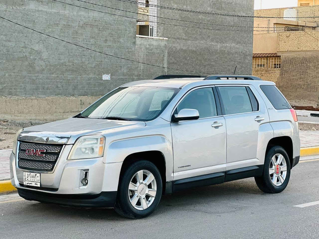 سلام عليكم جمسي تيران موديل 2013 السعر 92 وبي مجال بيه 3 قطع صبغ بدون اي ضرر موصفات مكينه 2400 شاشه كامره خلفيه تحكم ستيرن جهتين حساسات ايكو اقتصاد وباقي موصفات معروفه تخم تاير جديد مكينه وكير حداديه جاهزه تبريد ثلج العنوان كربلاء للستفسار ***********
