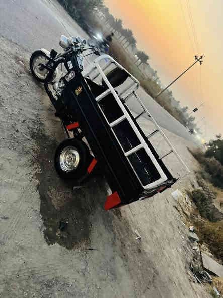 سلام عليكم ستوته امتيار موديل 2016 محرك جديد شاصي مكفول تخم تاير جديد اكسن جديد كهربايت كله شغاله نكره مال جناي دشبول جديد كلك مكفوله عن سرقه وسولك مكاتبه السعر 650بيه مجال قليل الاستفسار ***********مكان الحمزه الغربي
